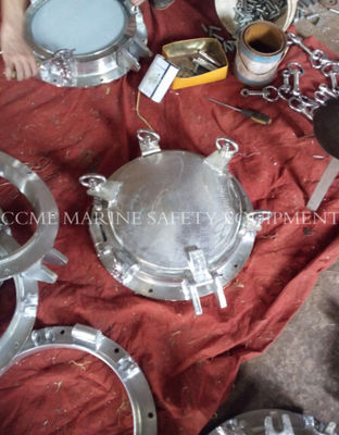 فتحات جانبية للنوافذ البحرية المزود