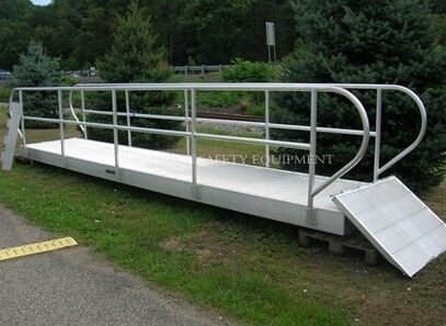 سلم ممر ألومنيوم بحري المزود