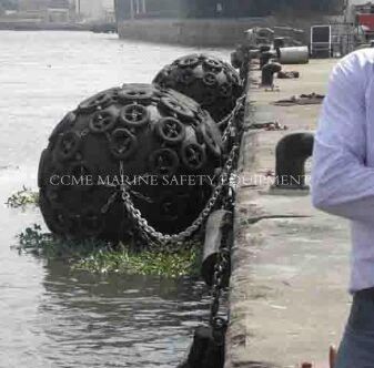 المرفأ البحري المضغوطات المطاطية العائمة المزود