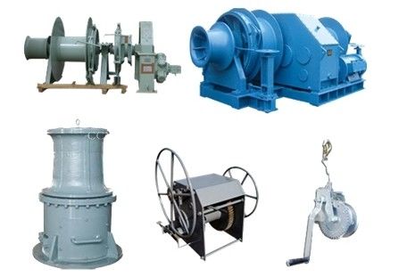 عجلة القيادة على سطح السفينة عجلة القيادة على سطح السفينة عجلة القيادة المزود