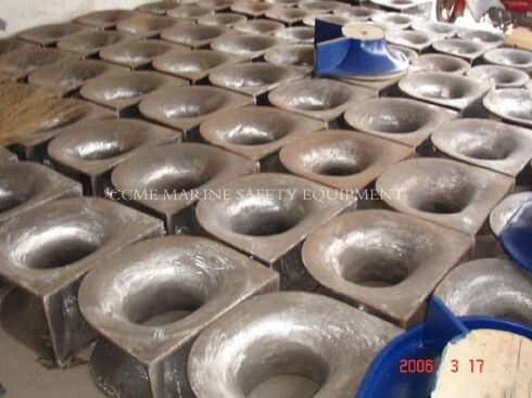 شوك البحرية شوك البحرية من نوع الاتحاد الأوروبي على سطح السفينة المزود