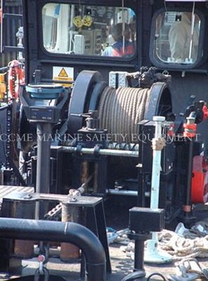 أجهزة السطح البحرية المزود