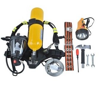 جهاز تنفس هوائي للسلامة من الحرائق المزود