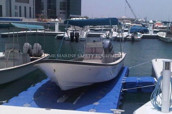 بركة عائمة عائمة منزل عائم مزود