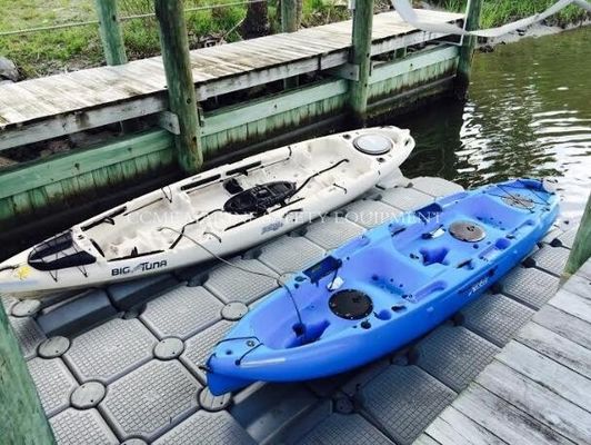 المارينا البلاستيك جيتسكي العائمة الدبابيس مع العجلات المزود